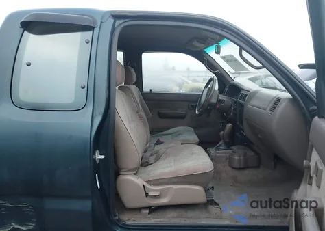 1998 Toyota Tacoma из США, поврежденный, VIN 4TAWM72N2WZ083396